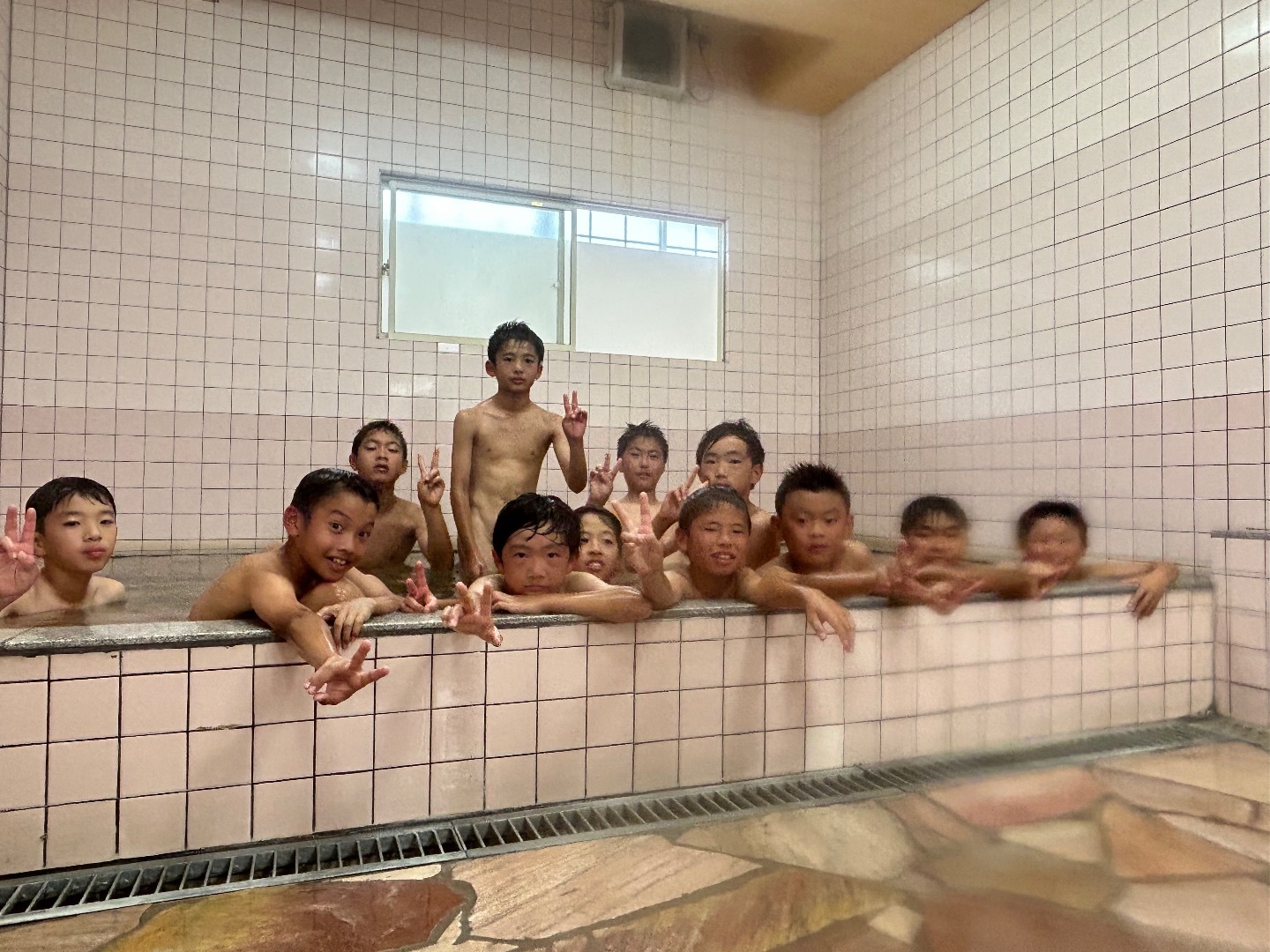 遠征　風呂 2023NIKE ANTLERS CUP U-11！！: 徳は孤ならず必ず隣あり